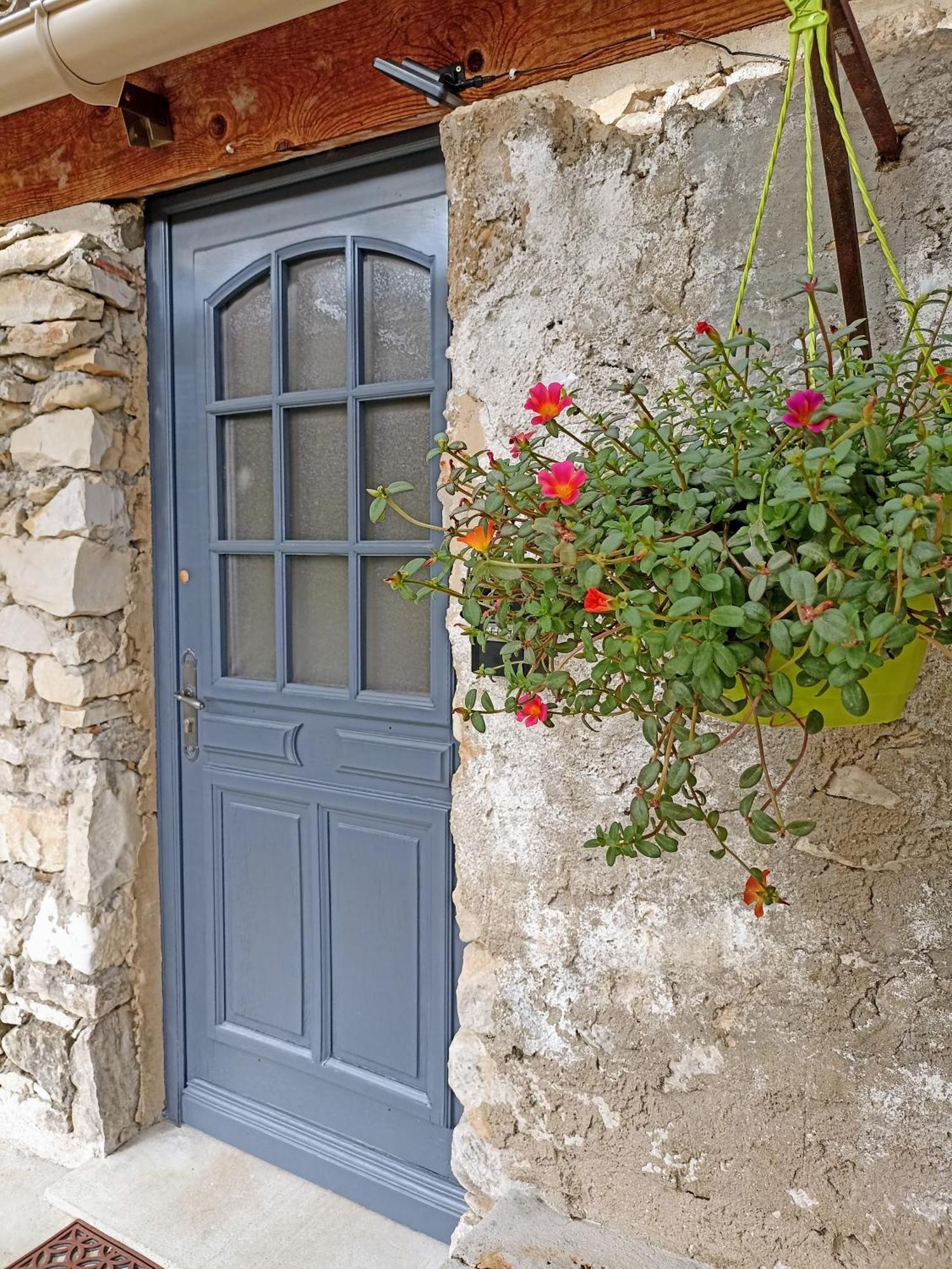 Gite Avec Piscine "La Maison De Valentine" En Provence Montsalier المظهر الخارجي الصورة